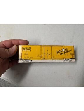 Frisco SL-SF 12000 Yellow Model Train Boxcar